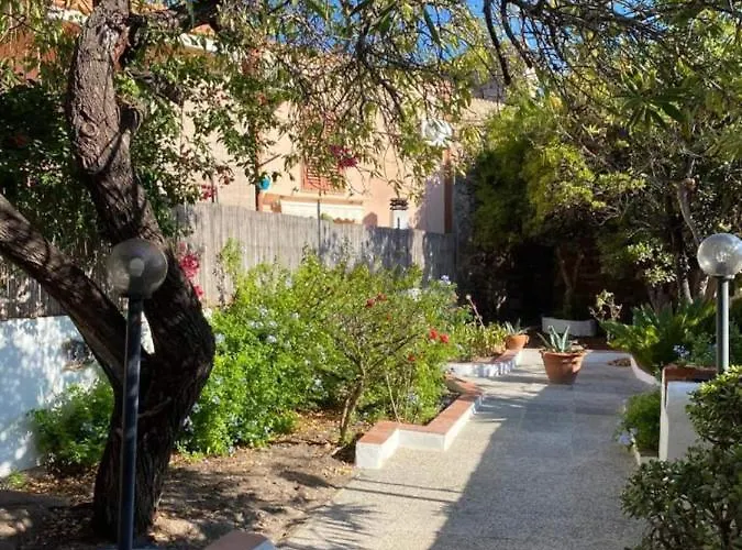 Apartament Gh Al Fortino Bilocale Con Giardino Carloforte (Isola di San Pietro)